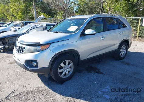2013 Kia Sorento Lx z USA, uszkodzony, nr VIN 5XYKT3A62DG407600